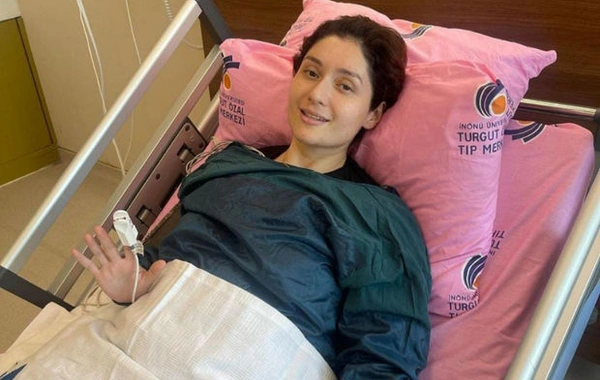 Ставшая донором для своего брата Нармин поделилась снимком из больницы - ФОТО